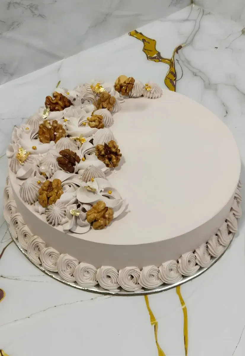 WakeNbake Cakes signature cake